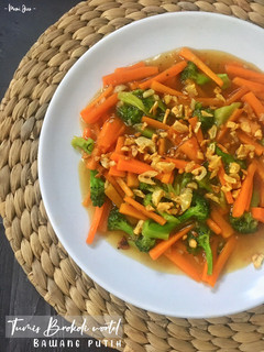 Foto resep Tumis Brokoli Wortel Bawang Putih