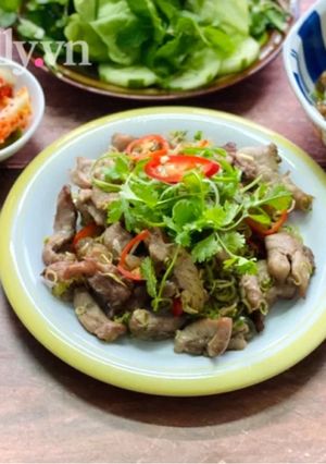 Hình của món Thịt Xào Heo Rừng Xào Sả Ớt.