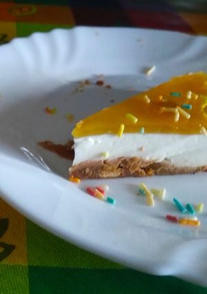 Una foto de Tarta de queso con mermelada de melocotón