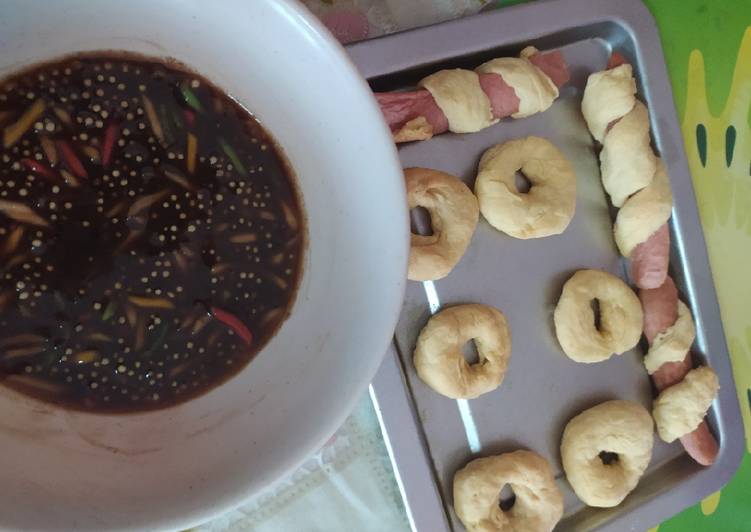 Steps to Make Homemade Bubur chacha ft Mini sausage bun