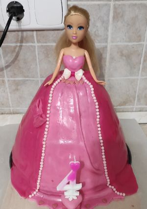 Barbie torta recept fotója