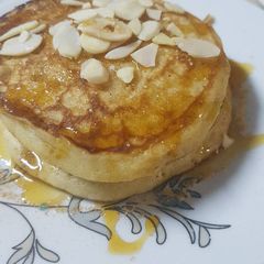 A picture of Glorious fluffy banana pancakes.