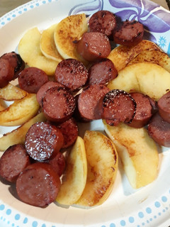 A picture of Sausage and Apples.