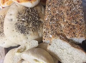 Una foto de Pizzetas, pan de molde y otros con levadura levex con masa madre