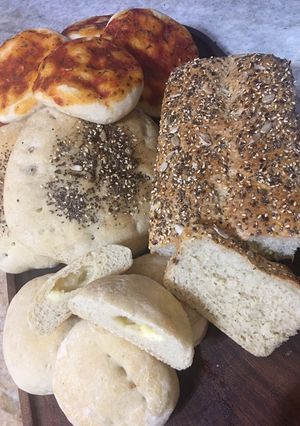 Una foto de Pizzetas, pan de molde y otros con levadura levex con masa madre