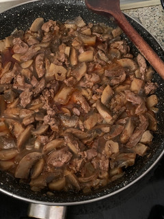Gombás csirkemáj recept fotója