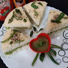 A picture of Sandwich Dhokla.