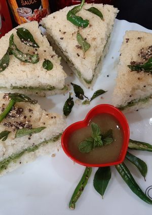 A picture of Sandwich Dhokla.