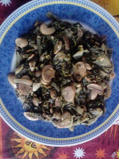 Una foto de Espinacas con champiñones
