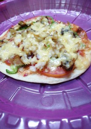 A picture of Small piza #valentinedish.