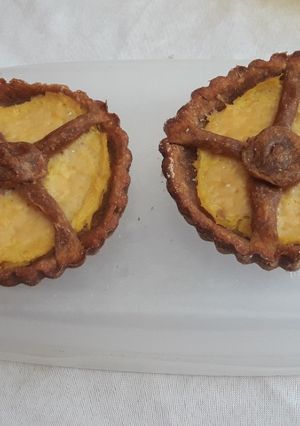 Una foto de Canastitas de zapallo y queso