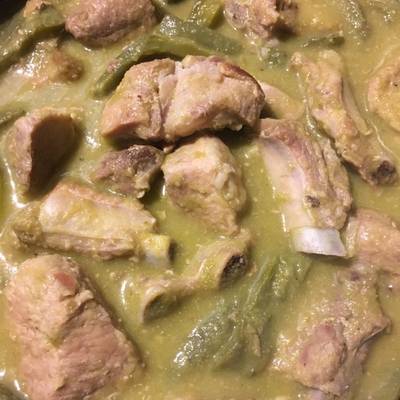 Costillas de puerco con nopales en salsa verde Receta de Estrella Dominik-  Cookpad