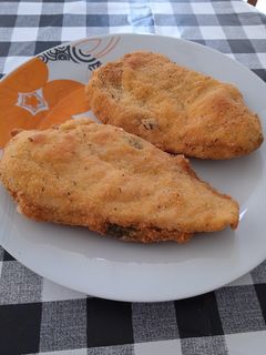 Una foto de Pechugas rellenas de jamón, pimiento y roquefort