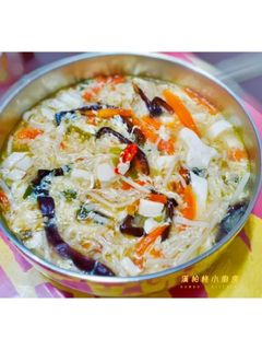 A picture of Homestyle Hot and Sour Soup.