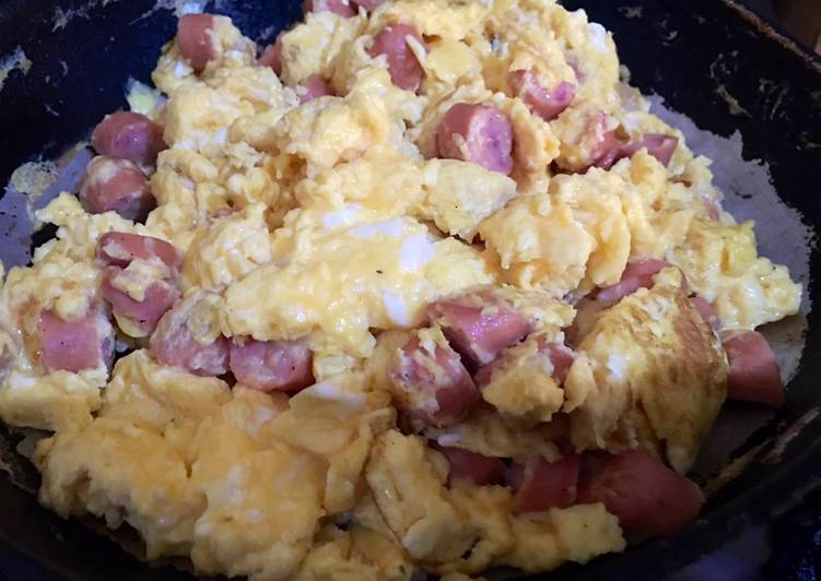 Huevos revueltos con salchicha ranchera Receta de Maria elsy Berrio