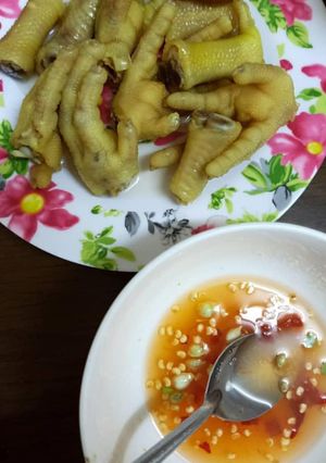 Hình của món Chân gà sả tắc.