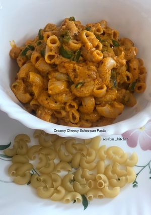 A picture of Creamy Cheesy Schezwan Pasta.