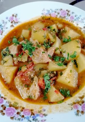 O poză a rețetei Tocăniță cu carne de porc și cartofi.