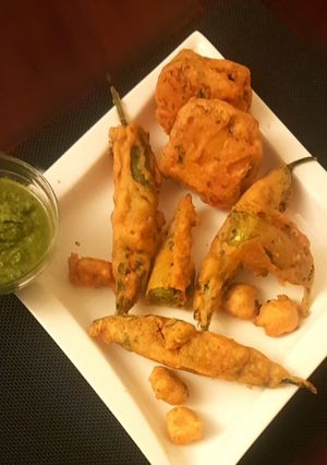 A picture of Stuffed Mirchi Pakoda.