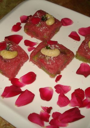 A picture of Rosy Banana burfi.