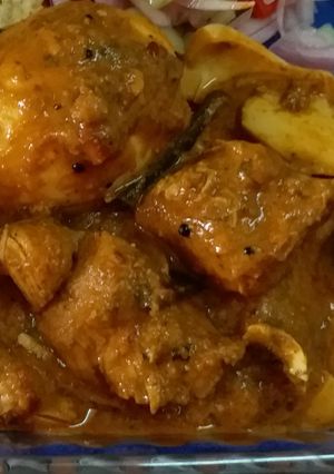 A picture of Chicken and Egg Curry.