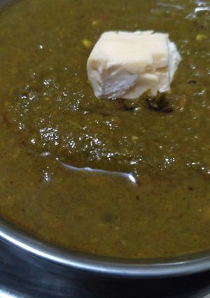 A picture of Sarso ka saag.