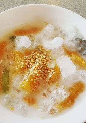 รูปของ ครองแครงกะทิสดมันเทศหวาน (sætar kartöflur/ sweet potato)
