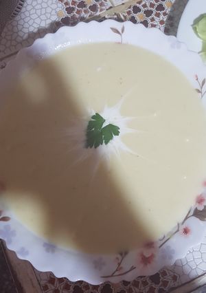 Une photo de La soupe de pomme de terre حساء البطاطس