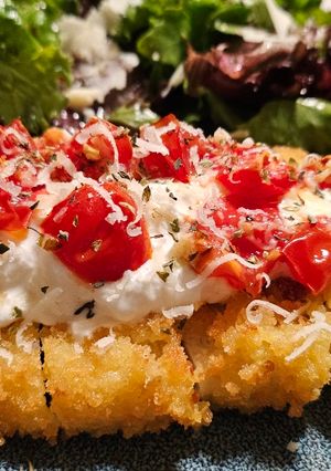 Foto de Panados de Frango com burrata e tomate