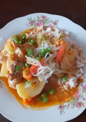 Una foto de Pollo a la criolla (a mi manera)