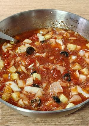 Foto principal de Ensalada del día: de tomate y bacalao ahumado