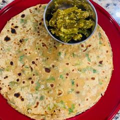 A picture of Tofu and green onion paratha.