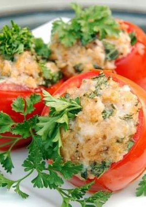 Фото Помидоры фаршированные курицей.