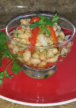 Una foto de Ceviche de porotos y quinoa