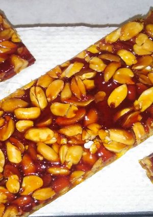 A picture of Peanut chikki.