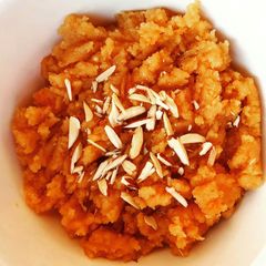 A picture of Semolina pudding or toffee halwa.