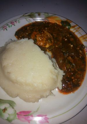 A picture of Draw soup(okro/ogbono) with ugwu leaf and semolina.