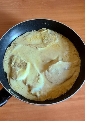 Una foto de Pechugas de pollo al vino con salsa de mostaza.