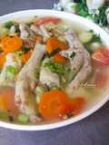 Sop Ceker Bumbu Pala