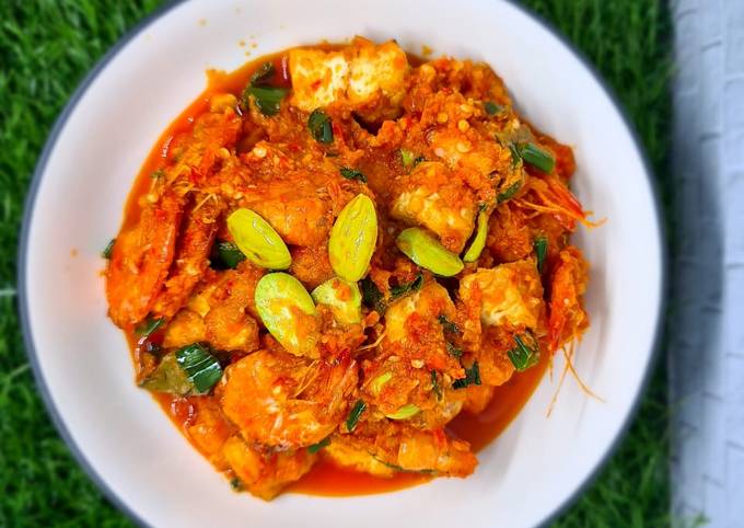 Bagaimana cara bikin 13. Sambal udang tahu pete hidangan Hari Raya  sempurna