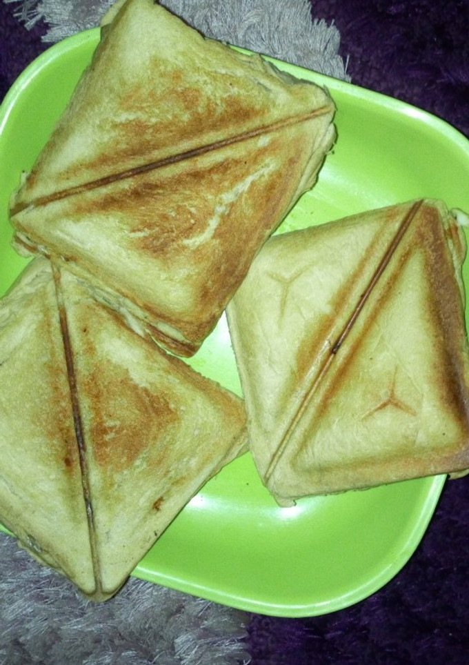 A picture of Tosted bread.