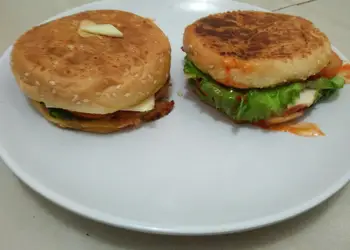 Masakan Unik Burger KW Ala Warung