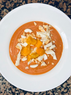 Una foto de Salmorejo de mango