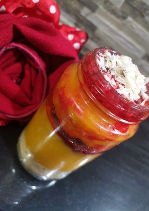 A picture of Mango and biscuit dessert.