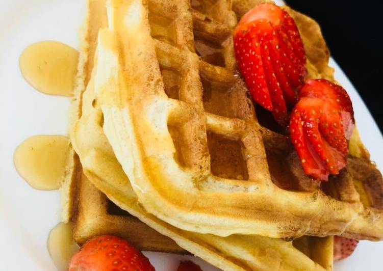 Recipe of Speedy Waffles with honey  and fruits