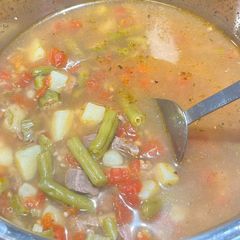 A picture of Veggie Sirloin Soup.