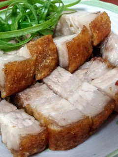 免烤箱脆皮燒肉 的食譜成品照片
