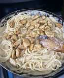 Spaghettis (pasta) con crema de leche
