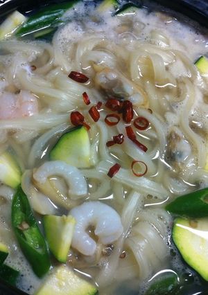 A picture of Seafood Kalguksu.