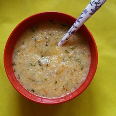 A picture of Oats rava khichdi.